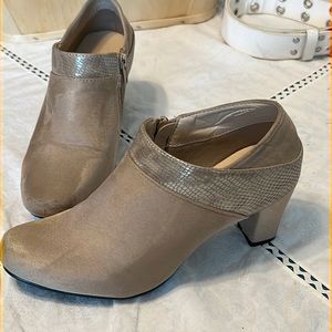 Suede and Snakeskin Taupe Ankle Boots Excellent Condition Sz 36 (US 5)